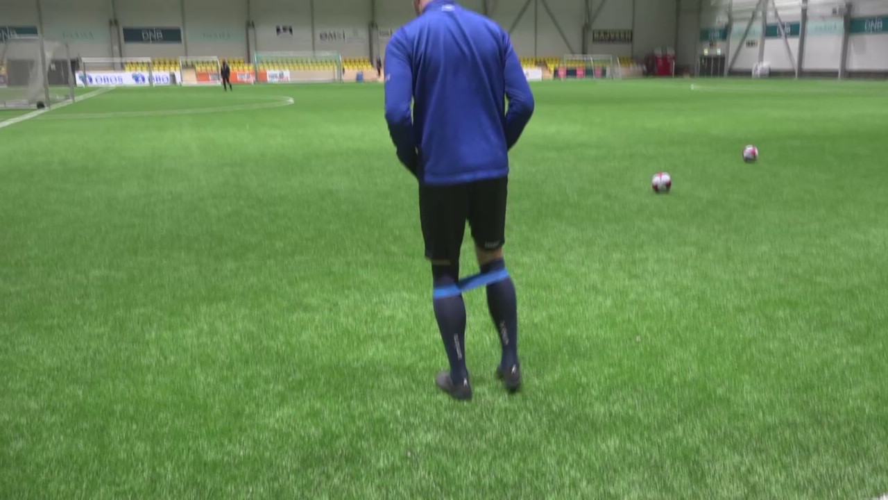 - Score mål og assistere er en del av jobben min